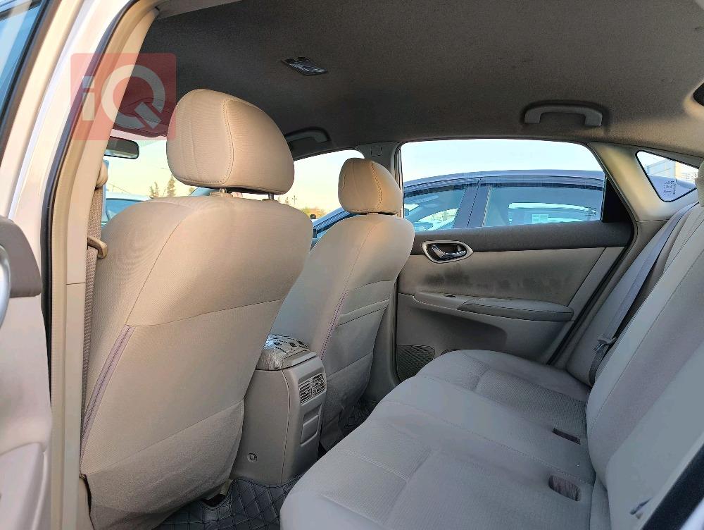 نیسان سێنترا